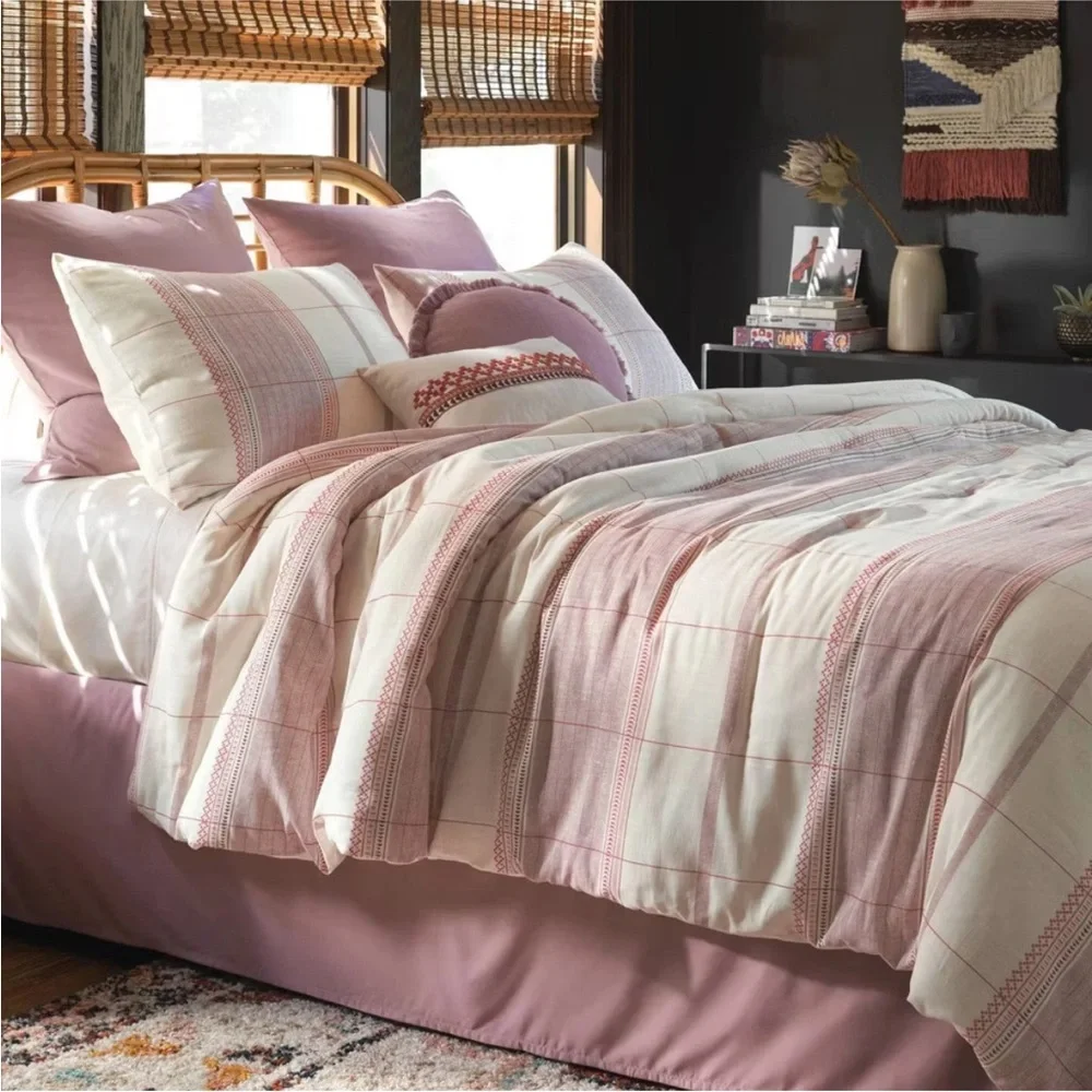 THRESHOLD NWT 8pc stripe boho comforter set -king